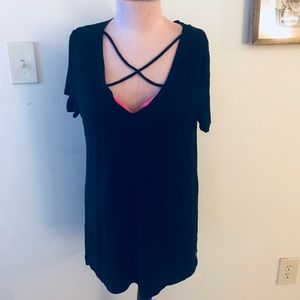 Black Strappy Front Tee 🖤🖤🖤